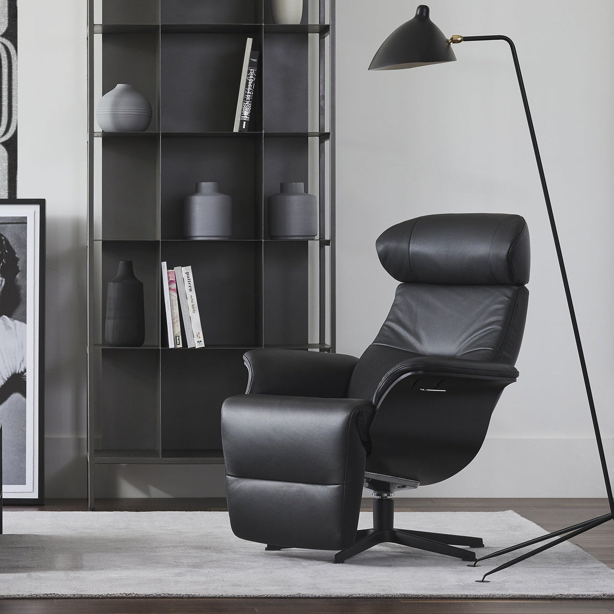 Timeout - Leather Reclining Armchair with Integrated Footrest by Conform