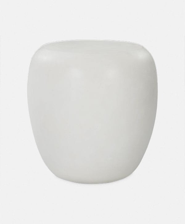 Iolite - Table d’appoint en béton