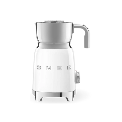 Mousseur à lait 50’S Style par Smeg