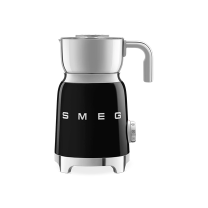 Mousseur à lait 50’S Style par Smeg