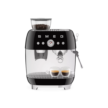 Machine à café espresso 50’s Style par Smeg