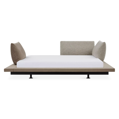 Peter Maly 2 - Lit avec coussins amovibles par Ligne Roset